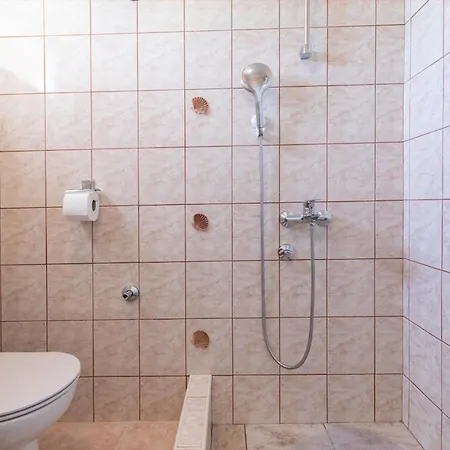 アパート Komarna Komarna Iii *